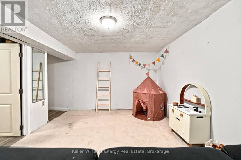 61 - 155 Glovers Road — photo 31 of 40