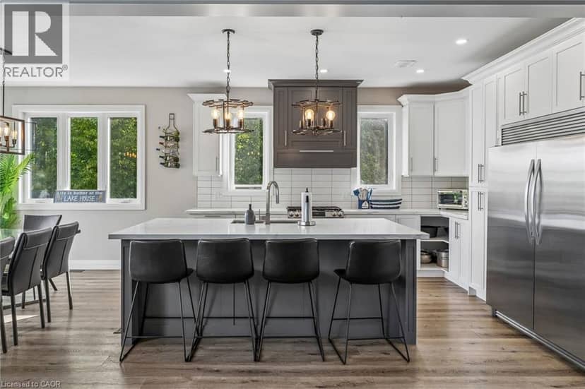 527 PINE POINT Lane — photo 15 of 40