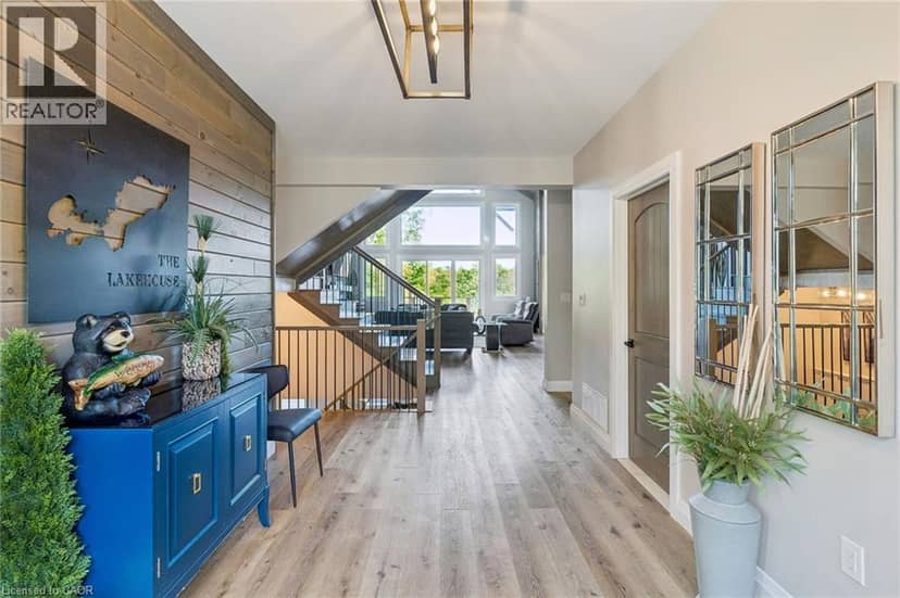 527 PINE POINT Lane — photo 9 of 40