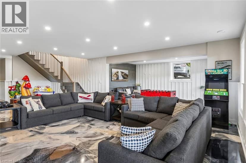 527 PINE POINT Lane — photo 32 of 40