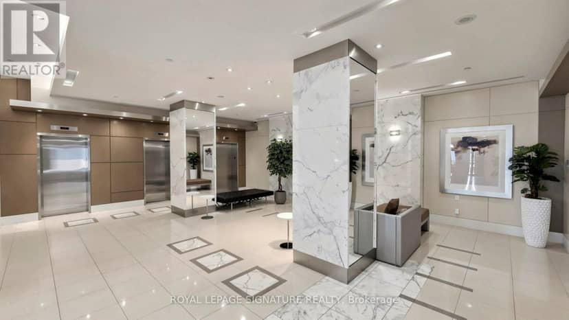 402 - 500 St Clair Avenue W, Toronto, photo 4