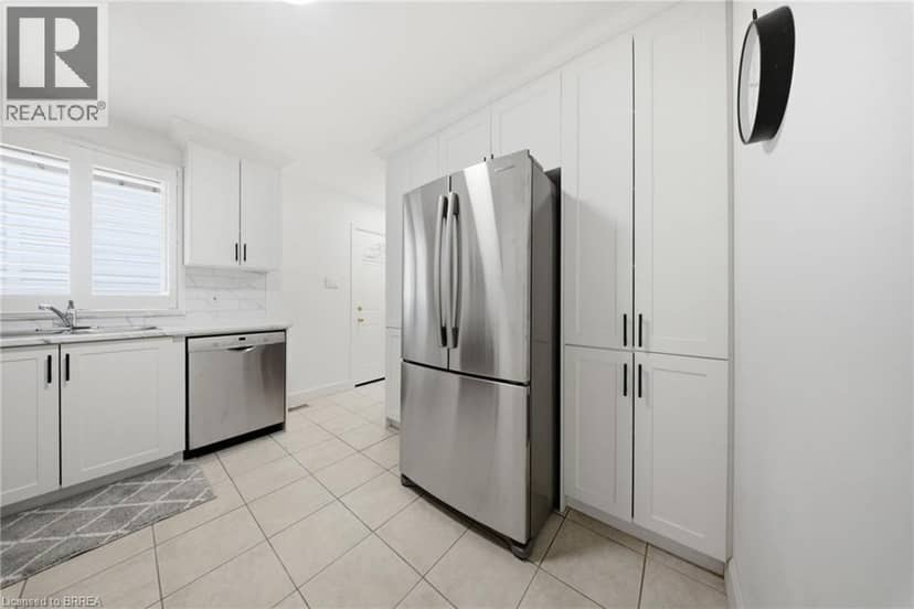 16 BURWELL Street — photo 12 of 40