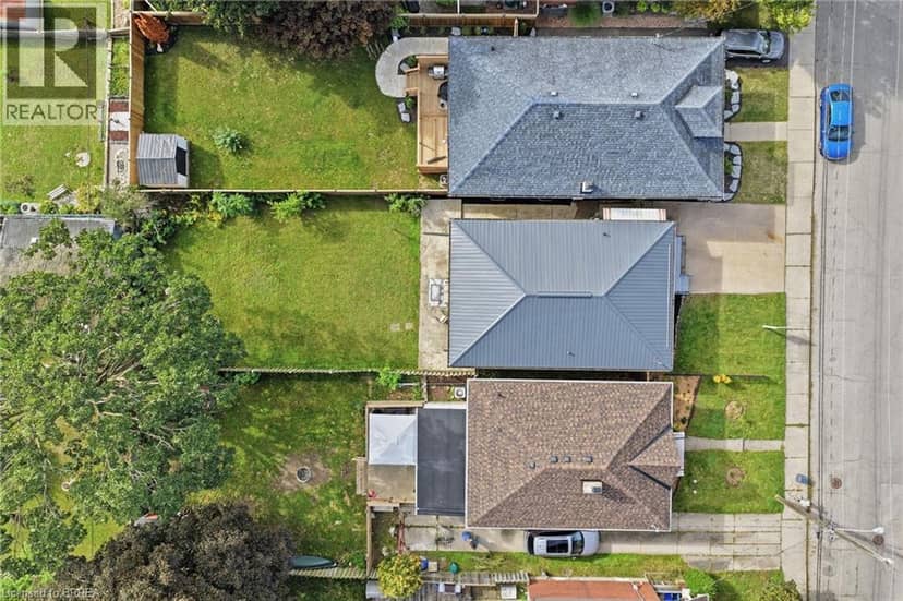 16 BURWELL Street — photo 37 of 40