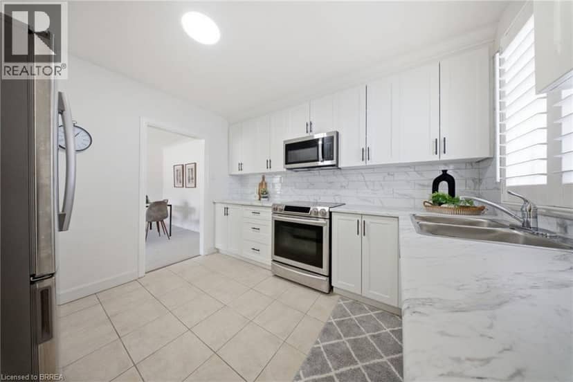 16 BURWELL Street — photo 11 of 40