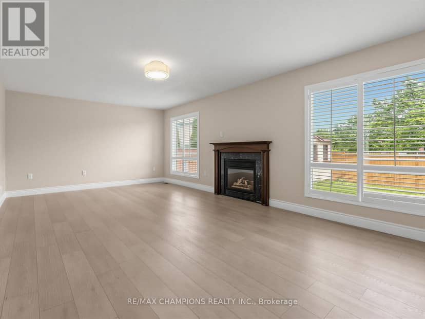 1 Cluster Oak Place — photo 16 of 40