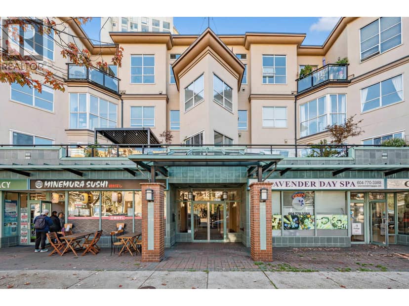 204 131 W 3RD STREET, North Vancouver