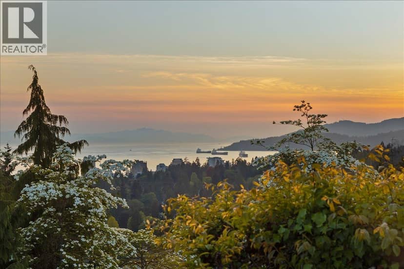 982 BRAESIDE STREET, West Vancouver