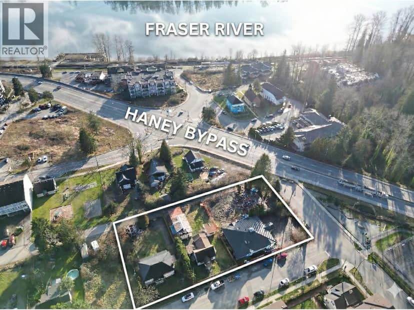 22328 ST ANNE AVENUE, Maple Ridge, photo 3