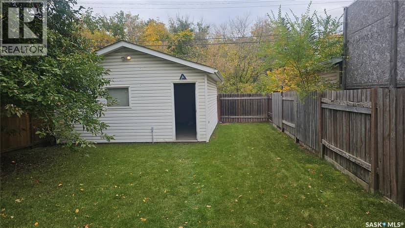 114 N Avenue S, Saskatoon, photo 8