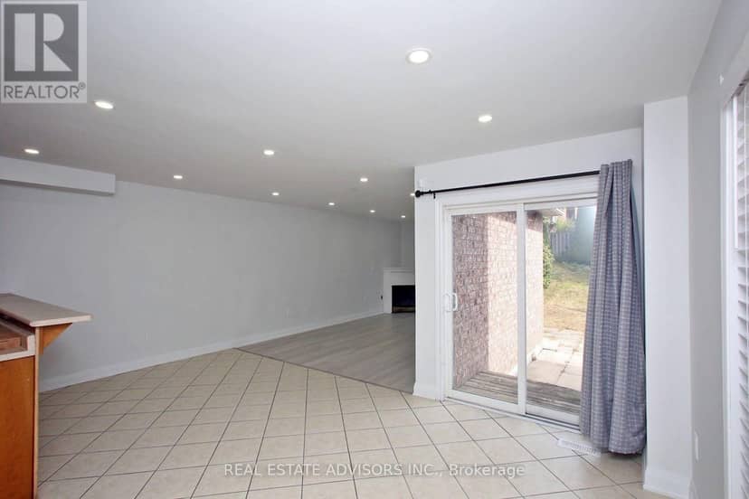 80 Dooley Crescent — photo 15 of 34