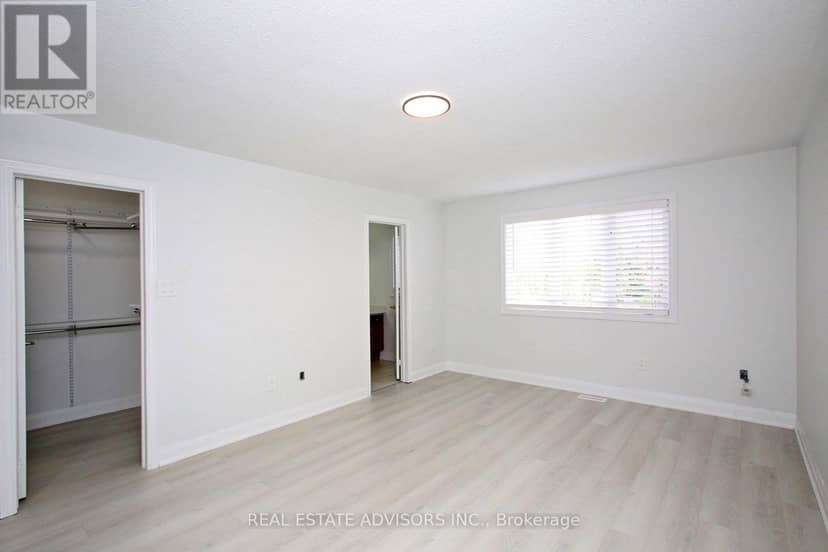80 Dooley Crescent — photo 18 of 34