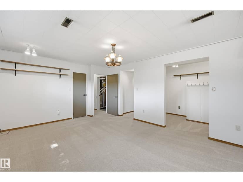 5210 43 AV — photo 24 of 40