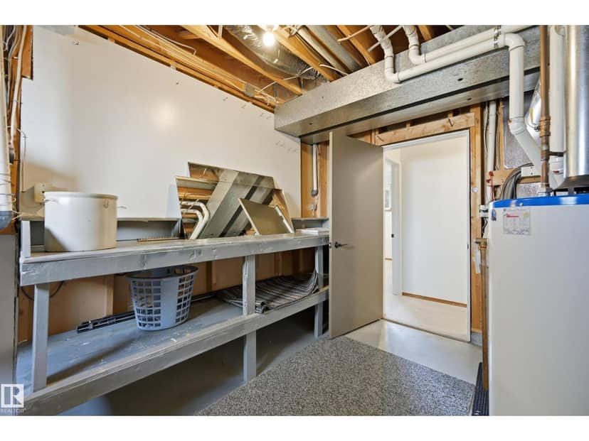 5210 43 AV — photo 33 of 40