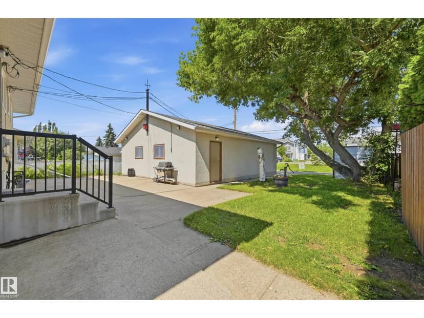5210 43 AV — photo 35 of 40