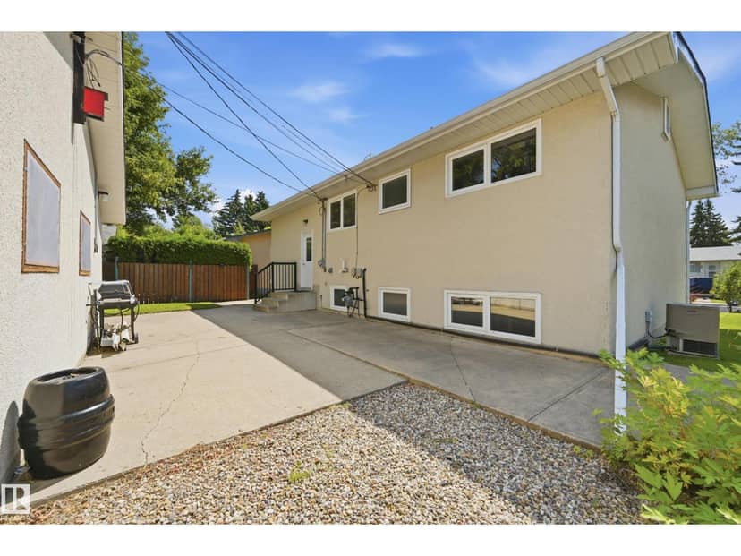 5210 43 AV — photo 38 of 40