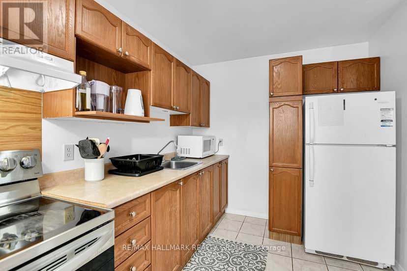 81 - 2772 Pimlico Crescent — photo 14 of 33
