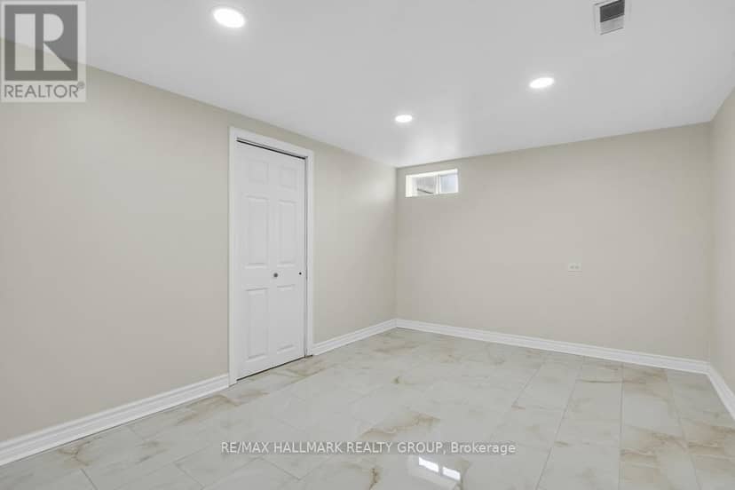 81 - 2772 Pimlico Crescent — photo 29 of 33