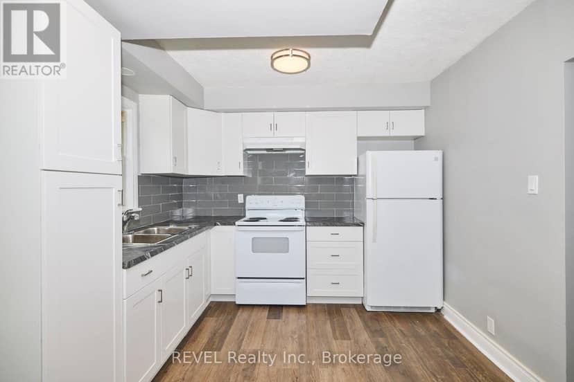 43 Cosby Avenue, St. Catharines, photo 3