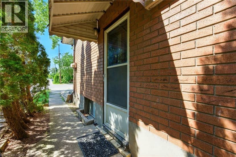 34 SHOTWELL Street — photo 11 of 15