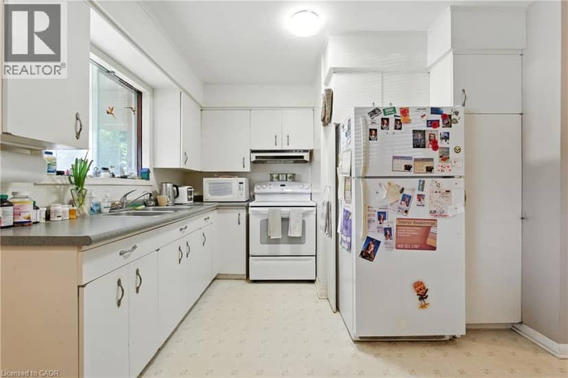 34 SHOTWELL Street — photo 9 of 15