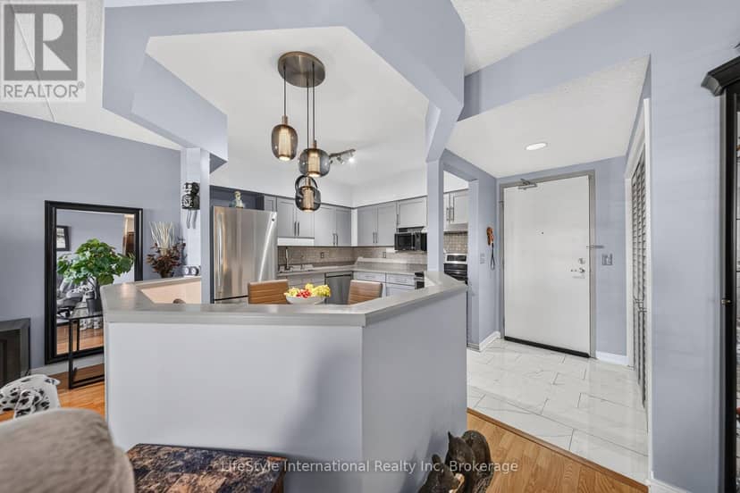 104 - 208 Silvercreek Parkway N, Guelph, photo 2