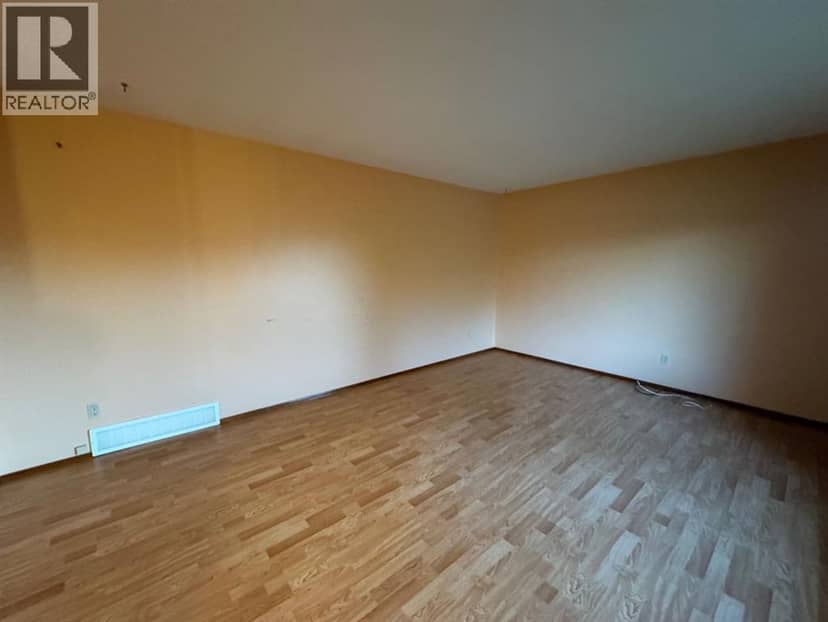 11221 102 Avenue — photo 17 of 40