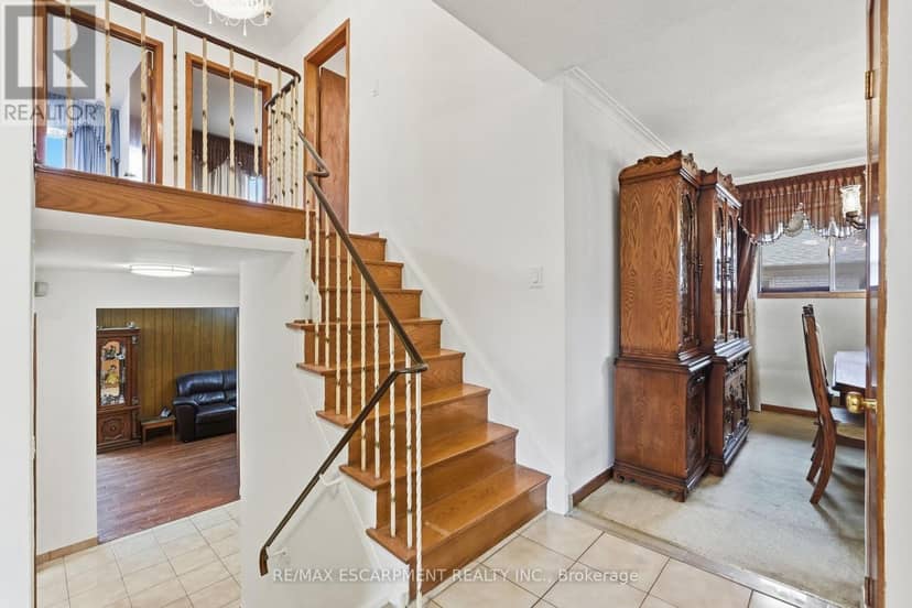 7566 Netherwood Road — photo 9 of 31