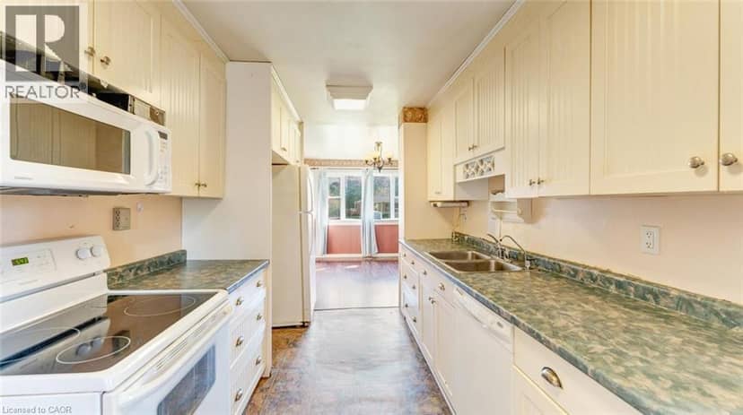 350 PERTH Street, Mount Forest, photo 7