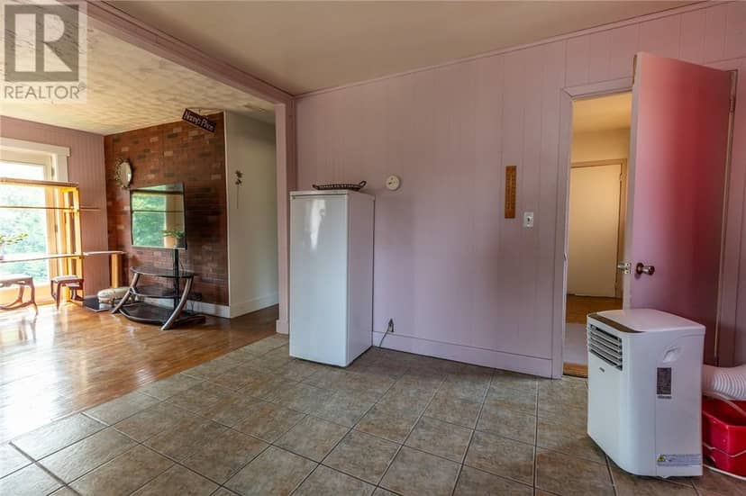 305 Lowe Street — photo 16 of 40