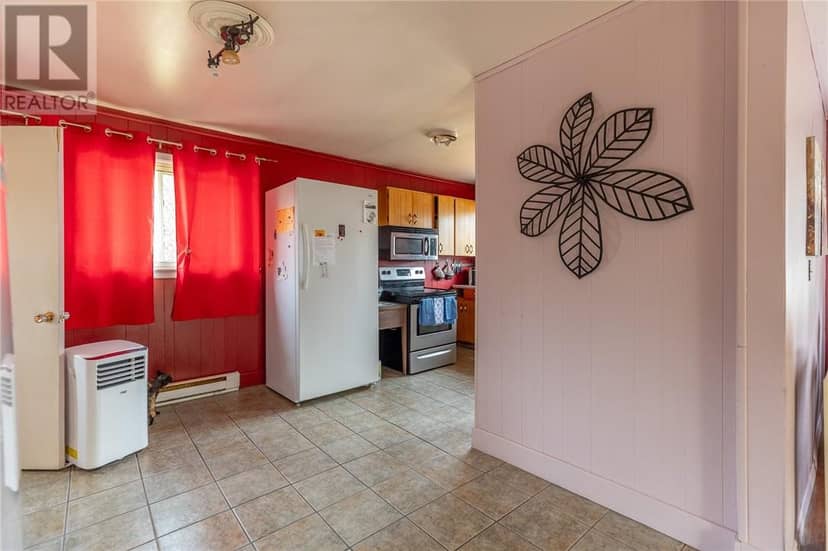 305 Lowe Street — photo 11 of 40