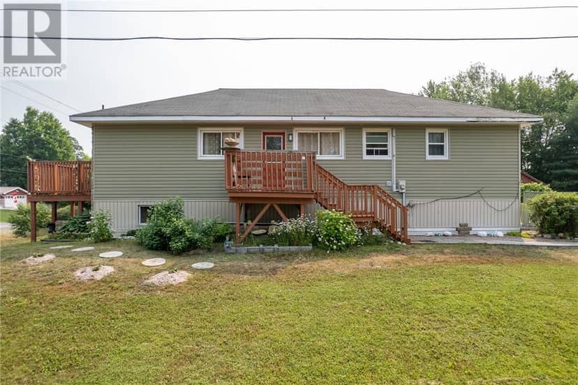 305 Lowe Street, Massey, photo 3