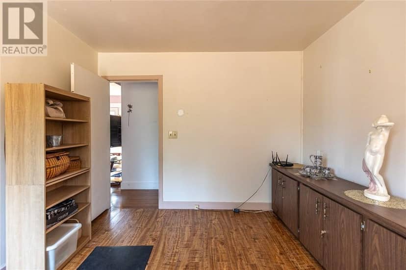 305 Lowe Street, Massey, photo 7