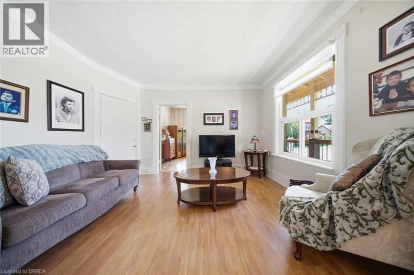 76 BROCK Street — photo 9 of 34