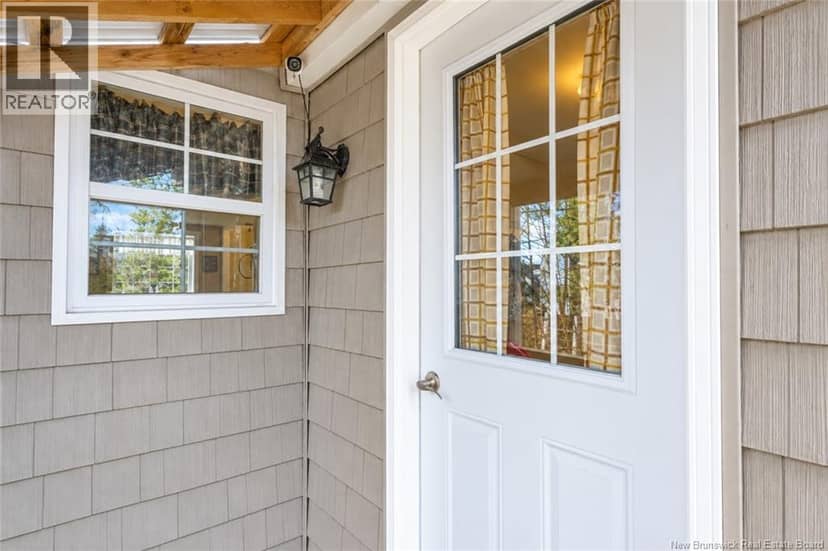 33 Magnolia Avenue, Sussex, photo 3