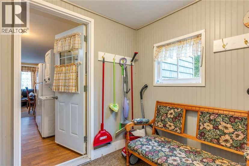 33 Magnolia Avenue, Sussex, photo 5