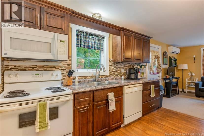 33 Magnolia Avenue, Sussex, photo 6