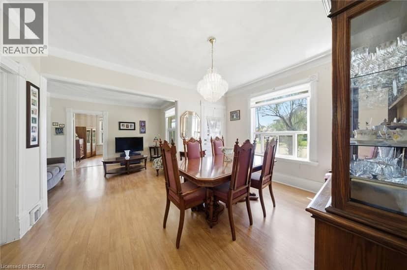 76 BROCK Street — photo 8 of 33