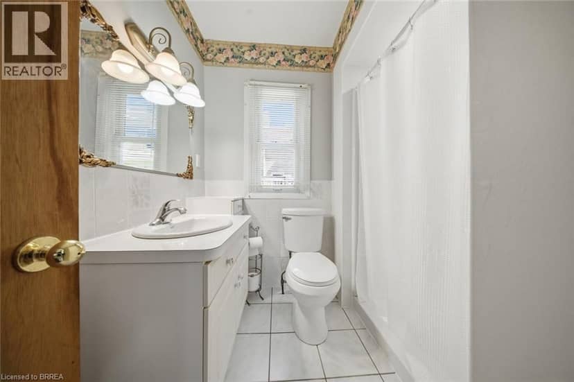 76 BROCK Street — photo 12 of 33