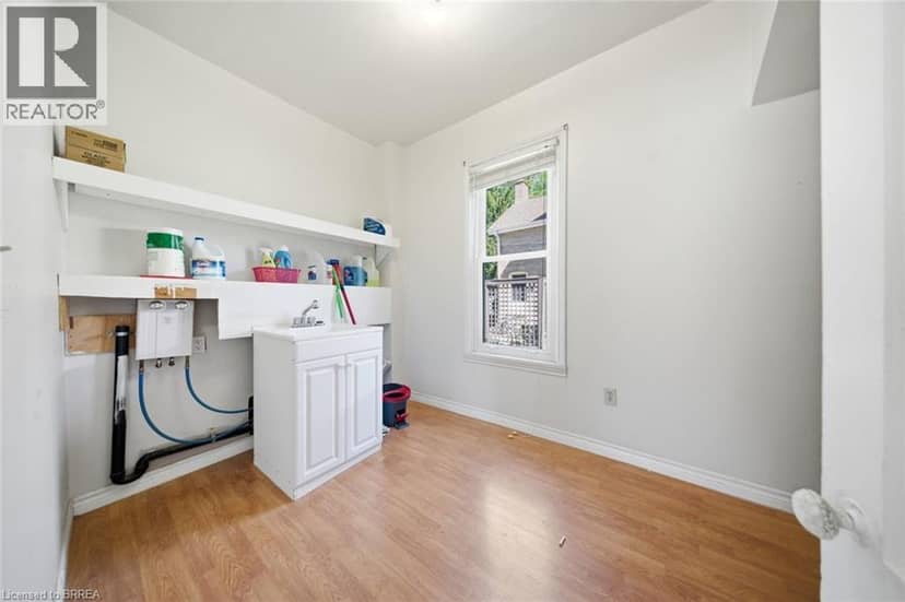 76 BROCK Street — photo 13 of 33