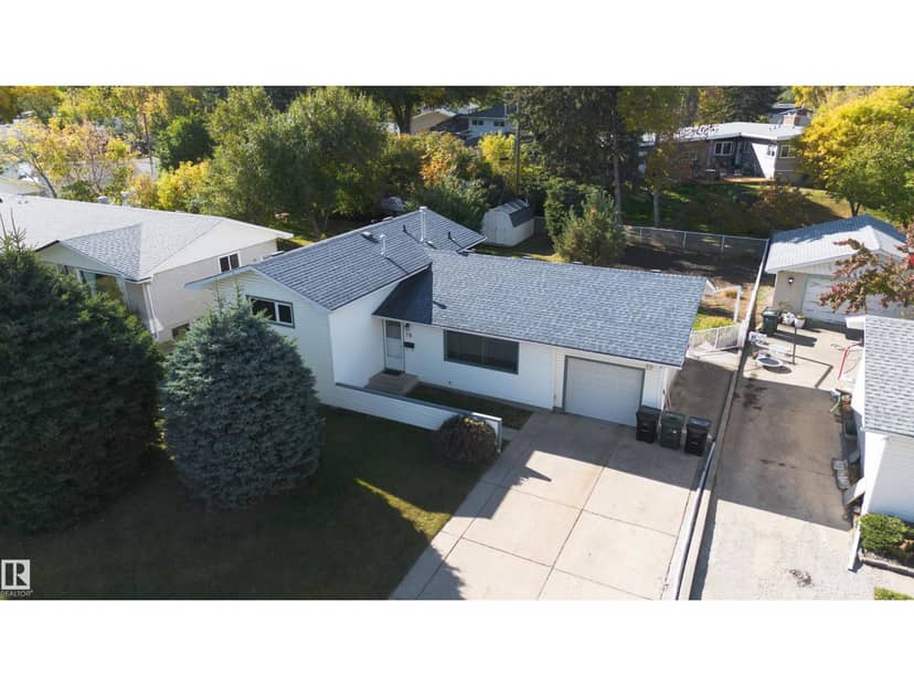 99 Pine St, Sherwood Park