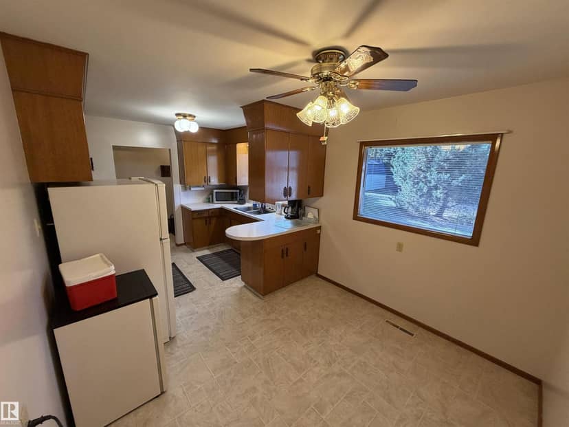 99 Pine St, Sherwood Park, photo 6