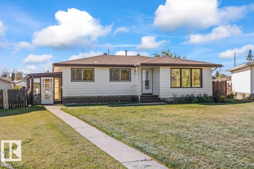 7627 128A AV NW, Edmonton, photo 2