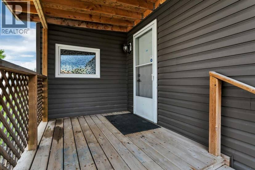 6217 Galbraith Street, Red Deer, photo 2