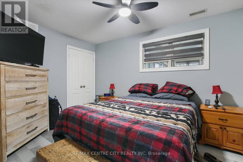 129 Duchess Avenue — photo 10 of 17