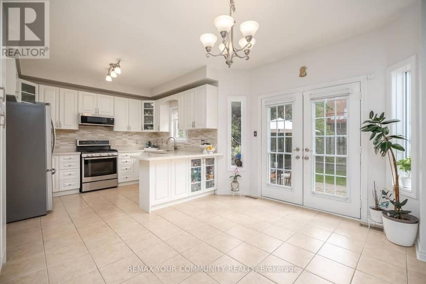 21 Silvercreek Crescent — photo 14 of 40