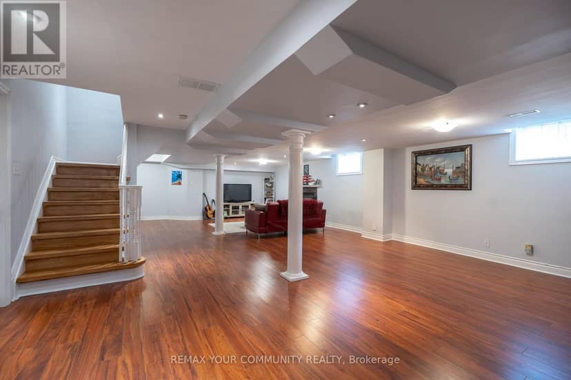 21 Silvercreek Crescent — photo 28 of 40