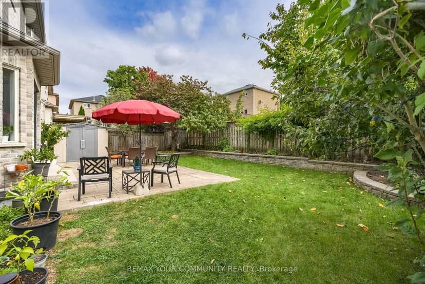 21 Silvercreek Crescent — photo 34 of 40