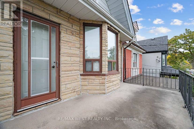 66 Bristol Avenue — photo 15 of 35