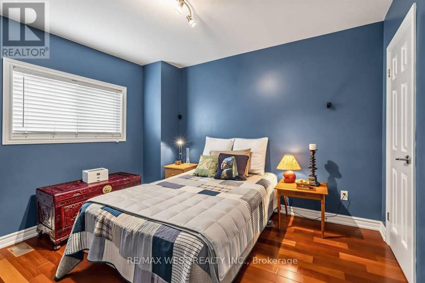 66 Bristol Avenue — photo 18 of 35
