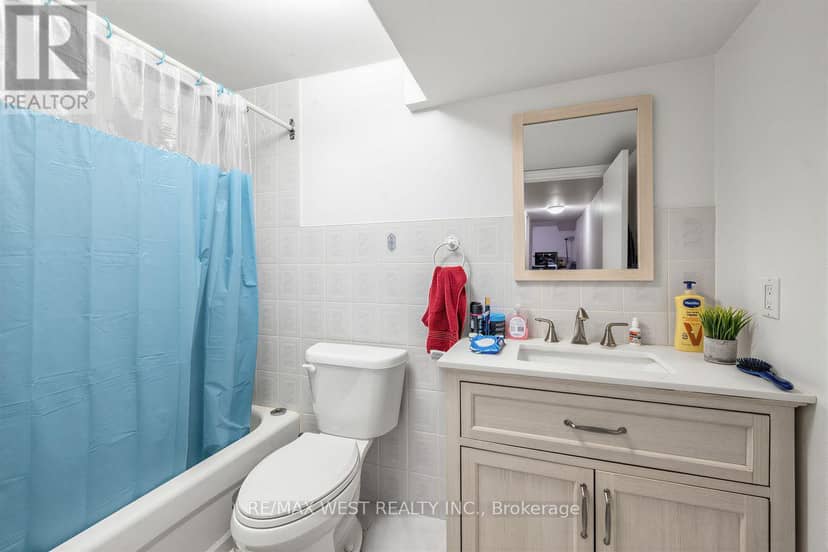 66 Bristol Avenue — photo 29 of 35